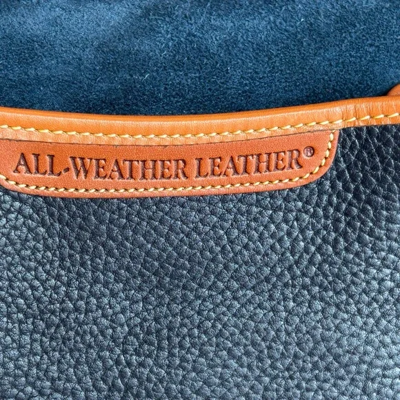 Vintage Dooney & Bourke Black and Tan All-Weather Leather Essex Crossbody Bag - Picture 2 of 16